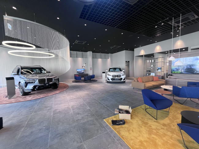 BMW 小倉　内観